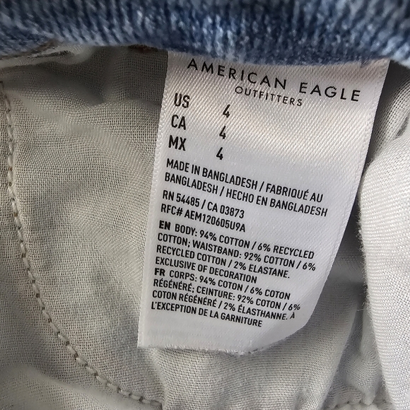 American Eagle Blue Denim Mom Style High Rise Jean Shorts Size 4 - Picture 5 of 5